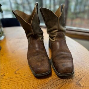 Ariat Western  Cowboy Distressed Boots Size 9.5 EE